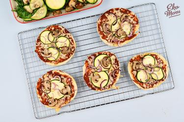 Pita pizza's